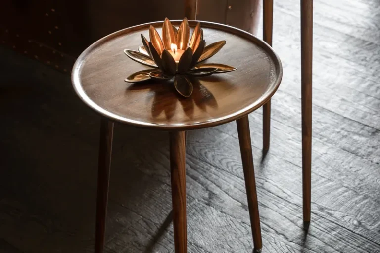 knobthorn-suite-3-design-detail