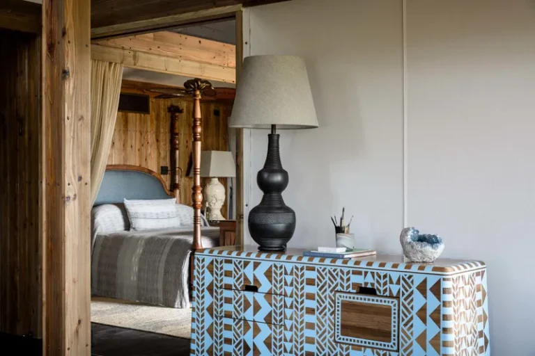 papyrus-suite-11-bed-details